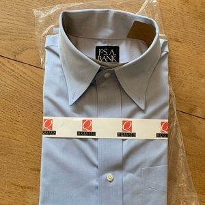 Jos A Bank Traveler Collection Tailored Fit shirt